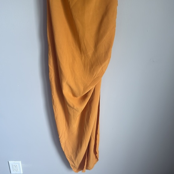 Reformation Mignon Dress in Ochre 0 - Picture 7 of 16